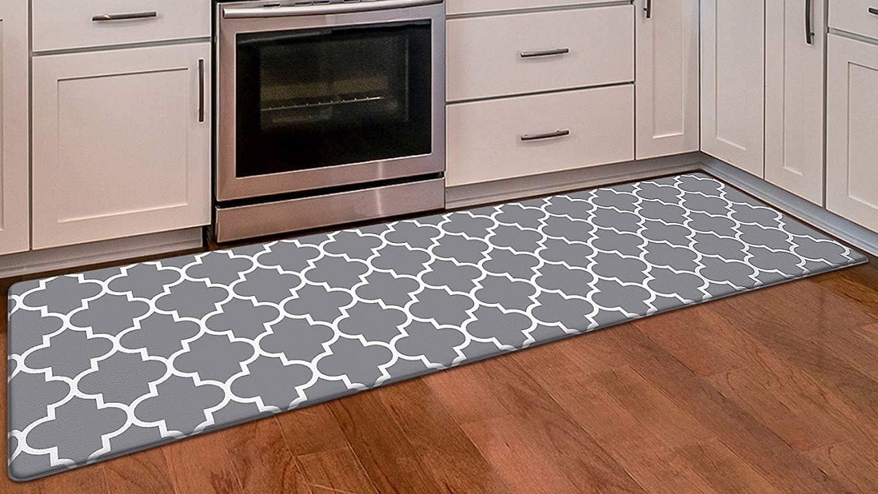 How To Design a Cozy and Welcoming Kitchen with Soft Rugs